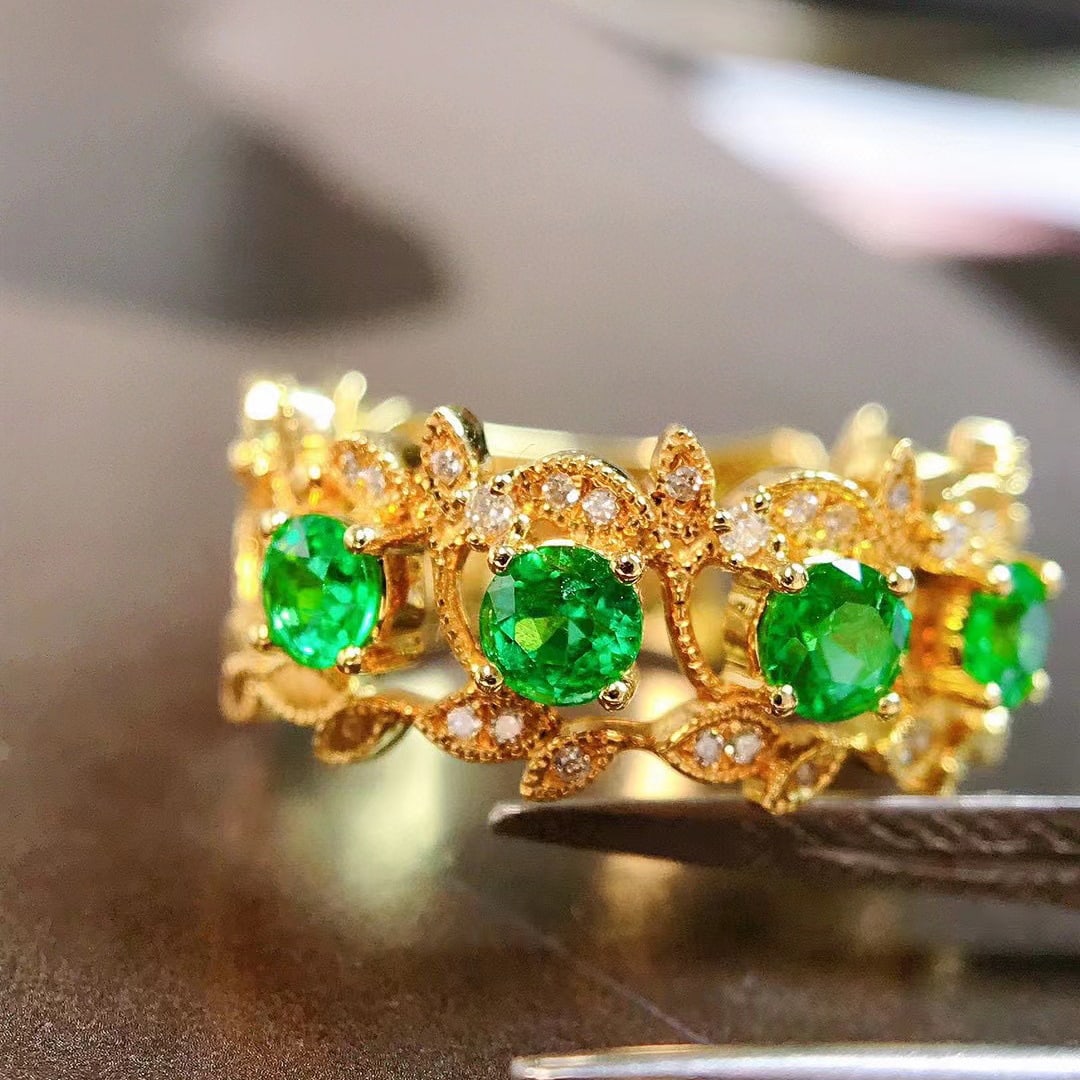 14k Gold 0.73 Ctw Vivid Green Natural Emerald & Diamond Ring - 2