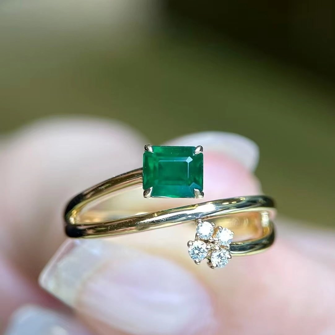 14k Gold 0.78 Ctw Vivid Green Natural Emerald & Diamond Ring - 2