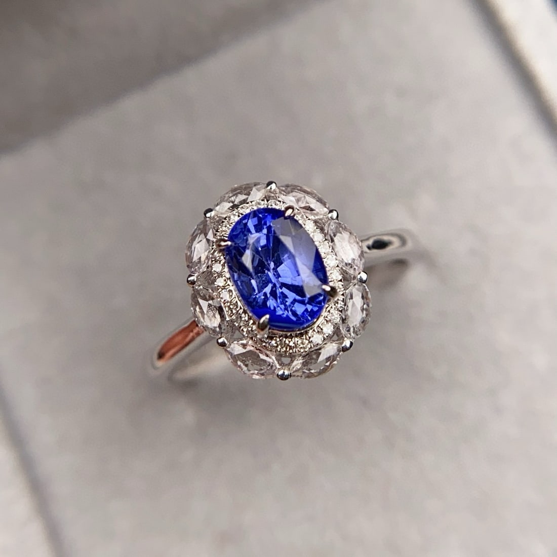 14k Gold 1.4 Ct Vivid Blue Natural Sapphire & Diamond Ring - 2