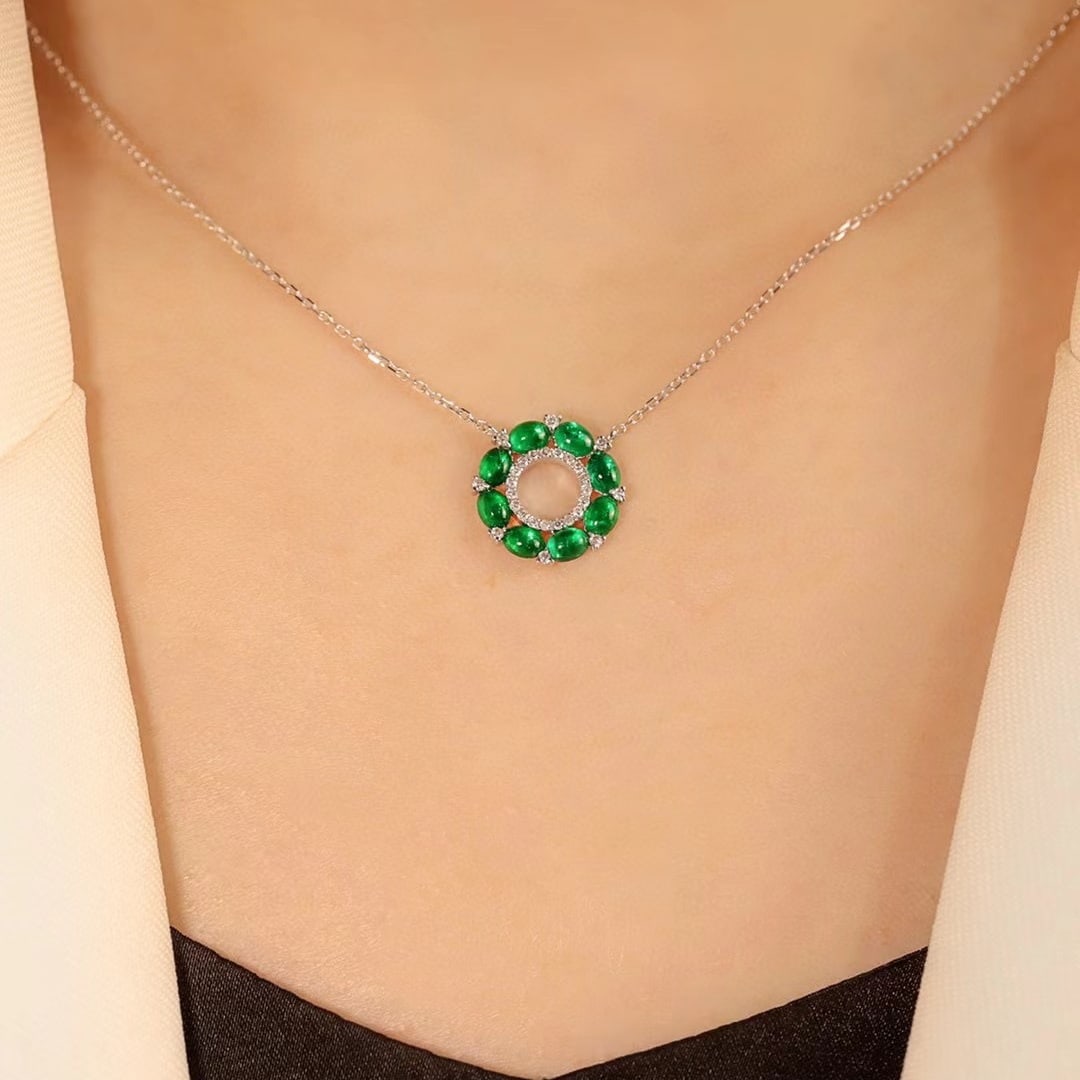14k Gold 0.92 Ctw Vivid Green Natural Emerald & Diamond Necklace - 2