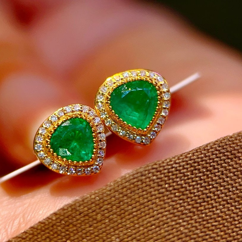 14k Gold 0.9 Ct Vivid Green Natural Emerald & Diamond Earrings - 2