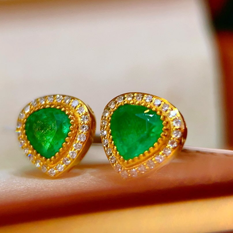 14k Gold 0.9 Ct Vivid Green Natural Emerald & Diamond Earrings - 3