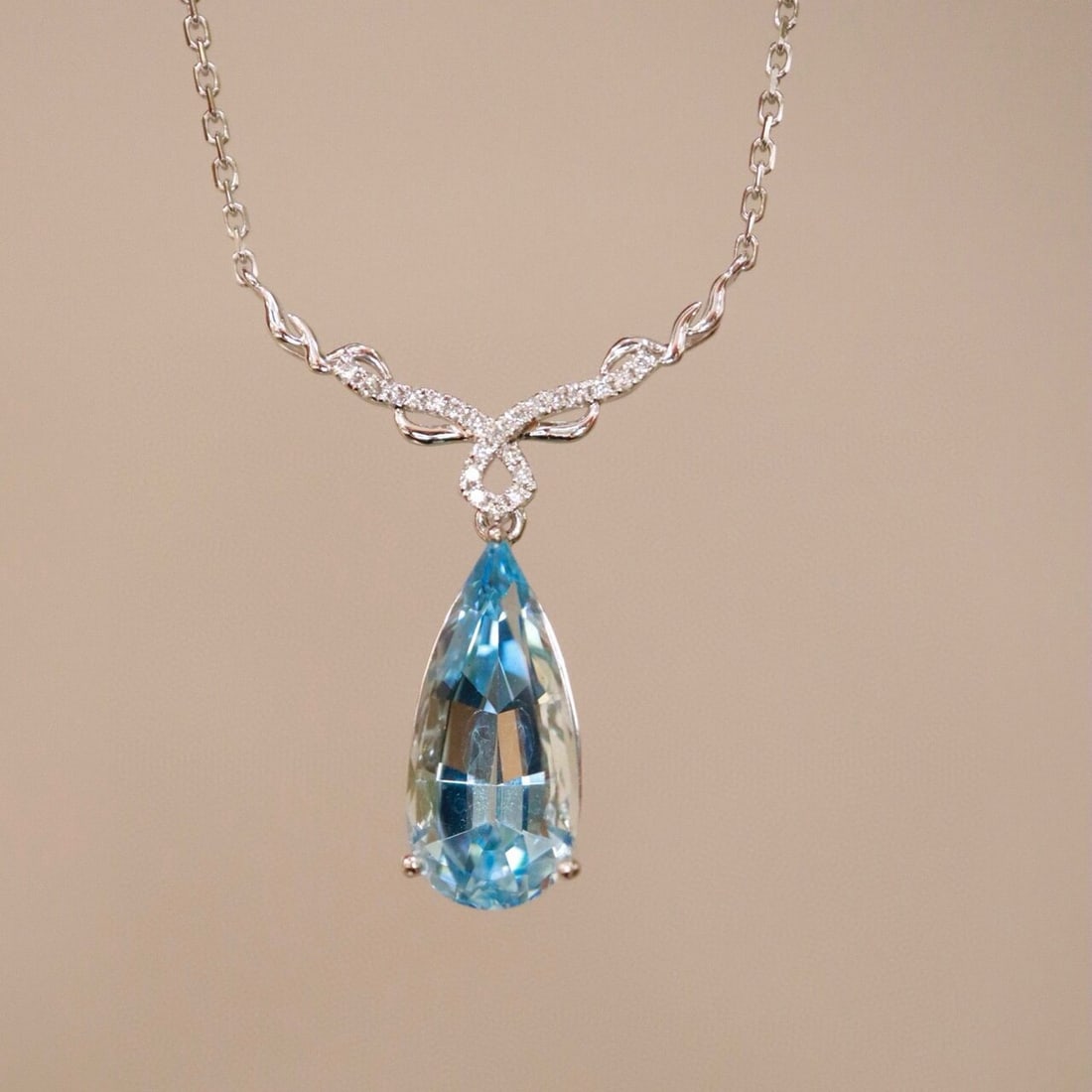 14k Gold 2.92 Ctw Natural Aquamarine & Diamond Necklace - 4