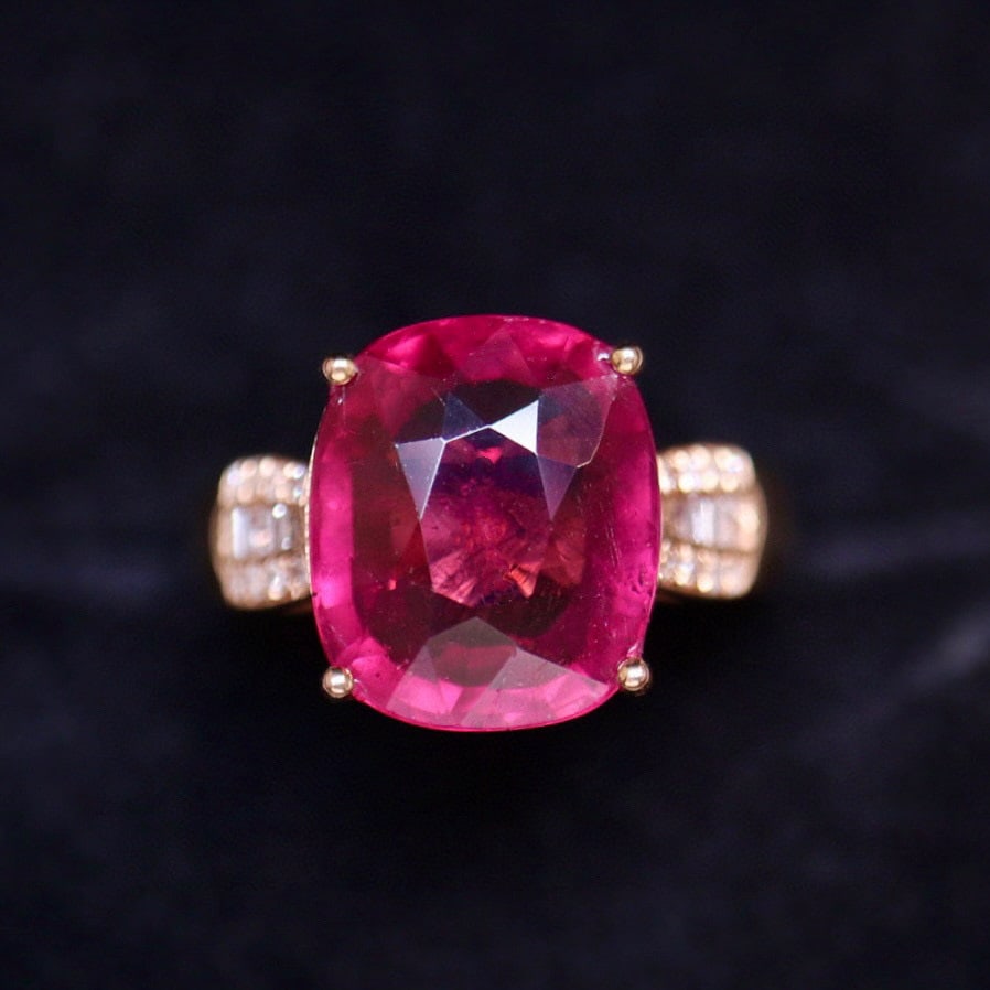14k Gold 5.56 Ct Natural Tourmaline & Diamond Ring: Ref:230938043 // gold content:14k gold // ring size:7. 25us // // main gemstone:tourmaline // shape:cushion // carat weight:5. 56ct // color:red // treatment:natural // // adjacent gemstone 2 :