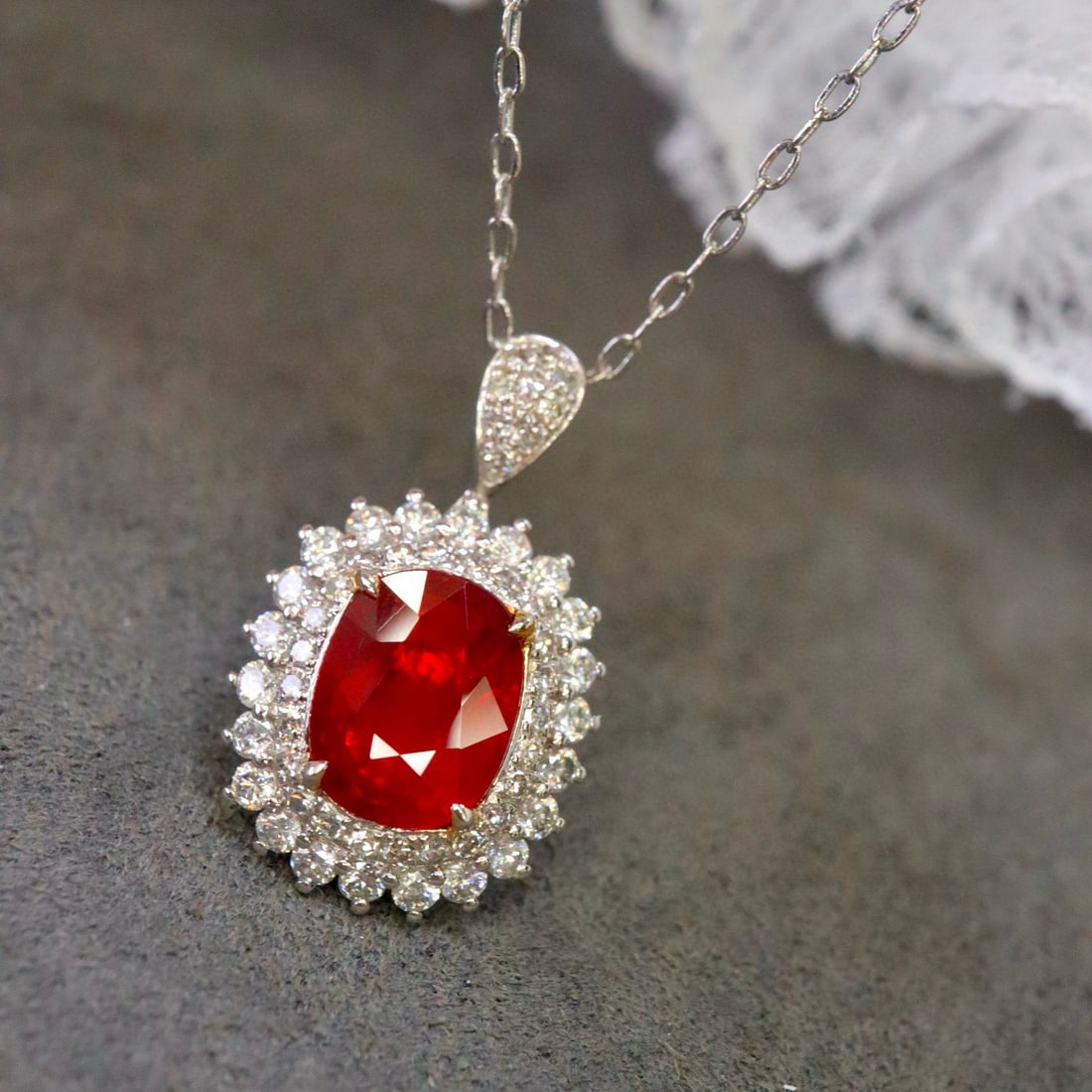 14k Gold 1.70 Ctw Natural Ruby & Diamond Pendant( Without Chain ): Ref:230938051 // gold content:14k gold // main gemstone:ruby // shape:cushion // carat weight:1. 30ct // color:pigeonblood red // treatment:natural // // adjacent gemstone 2 : diamond //