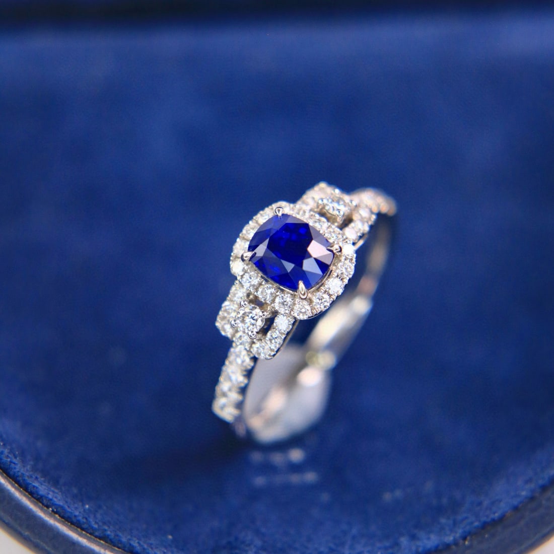 14k Gold 1.56 Ctw Natural Sapphire & Diamond Ring - 4