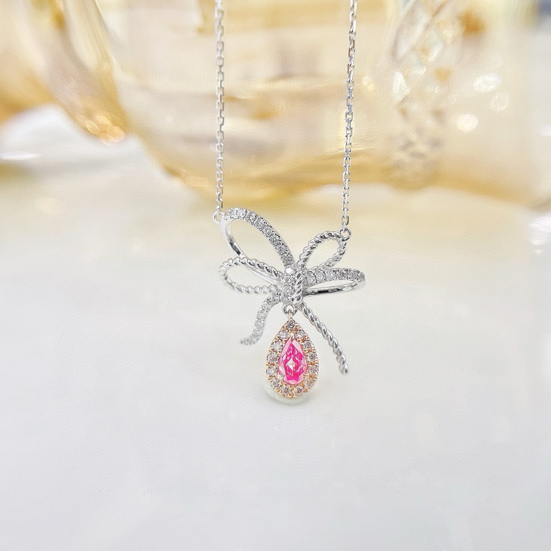 14k Gold 0.30 Ctw Natural Pink Diamond & Diamond Necklace: Ref:230938060 // gold content:14k gold // main gemstone:pink diamond // shape:pear // carat weight:0. 13ct // color:pink // treatment:natural // // adjacent gemstone 2 : diamond // shape:round //