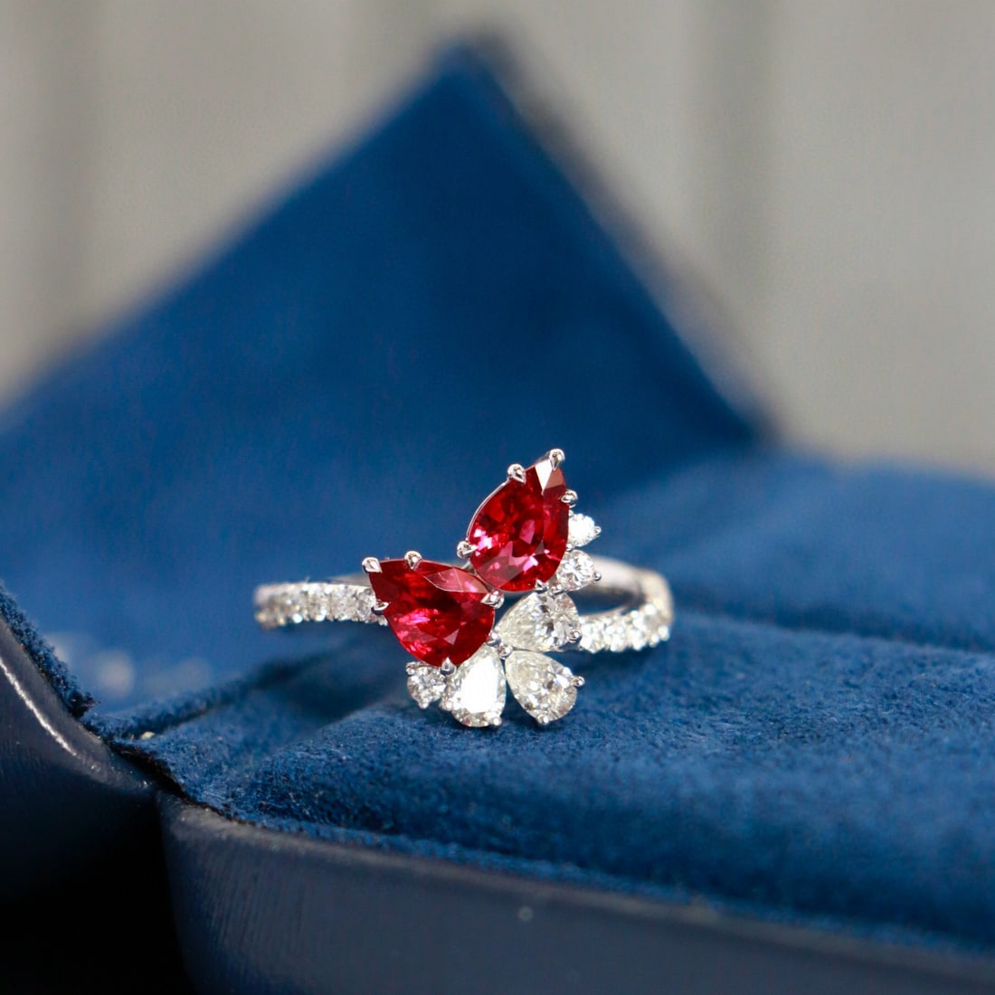 14k Gold 1.95 Ctw Natural Ruby & Diamond Ring: Ref:230938064 // gold content:14k gold // ring size:7. 25us // // main gemstone:ruby // shape:pear // carat weight:1. 3ct // color:pigeonblood red // treatment:natural // // adjacent gemstone 2 :