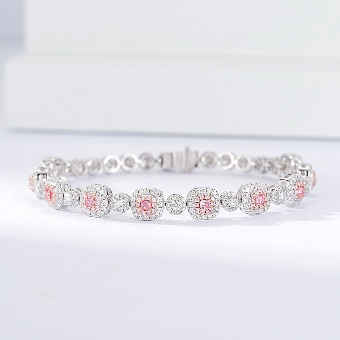 14k Gold 2.95 Ctw Natural Pink Diamond & Diamond Bracelet: Ref:230938066 // gold content:14k gold // main gemstone:pink diamond // shape:cushion // carat weight:0. 58ct // color:pink // treatment:natural // // adjacent gemstone 2 : diamond // shape:round