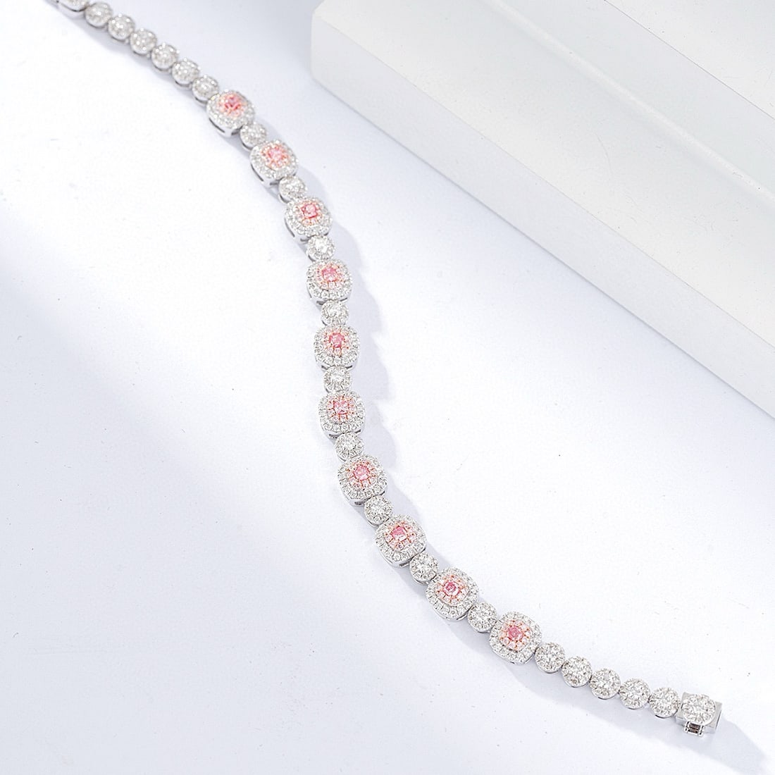 14k Gold 2.95 Ctw Natural Pink Diamond & Diamond Bracelet - 2