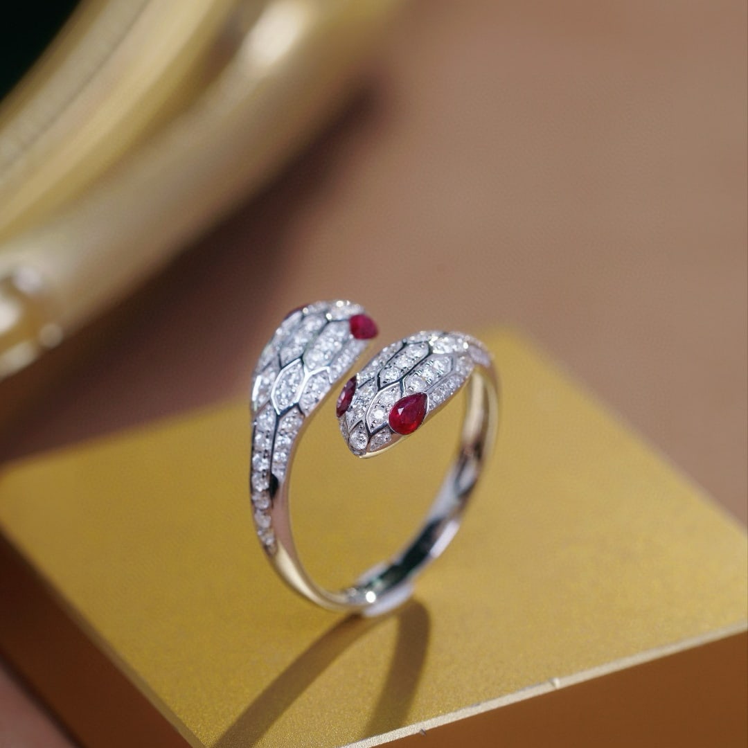 14k Gold 0.80 Ctw Vivid Red Natural Ruby & Diamond Ring - 2