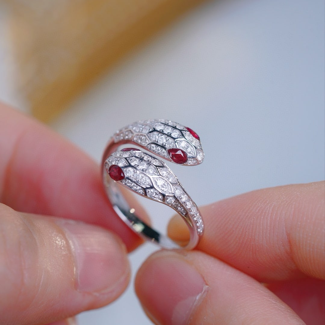 14k Gold 0.80 Ctw Vivid Red Natural Ruby & Diamond Ring - 3