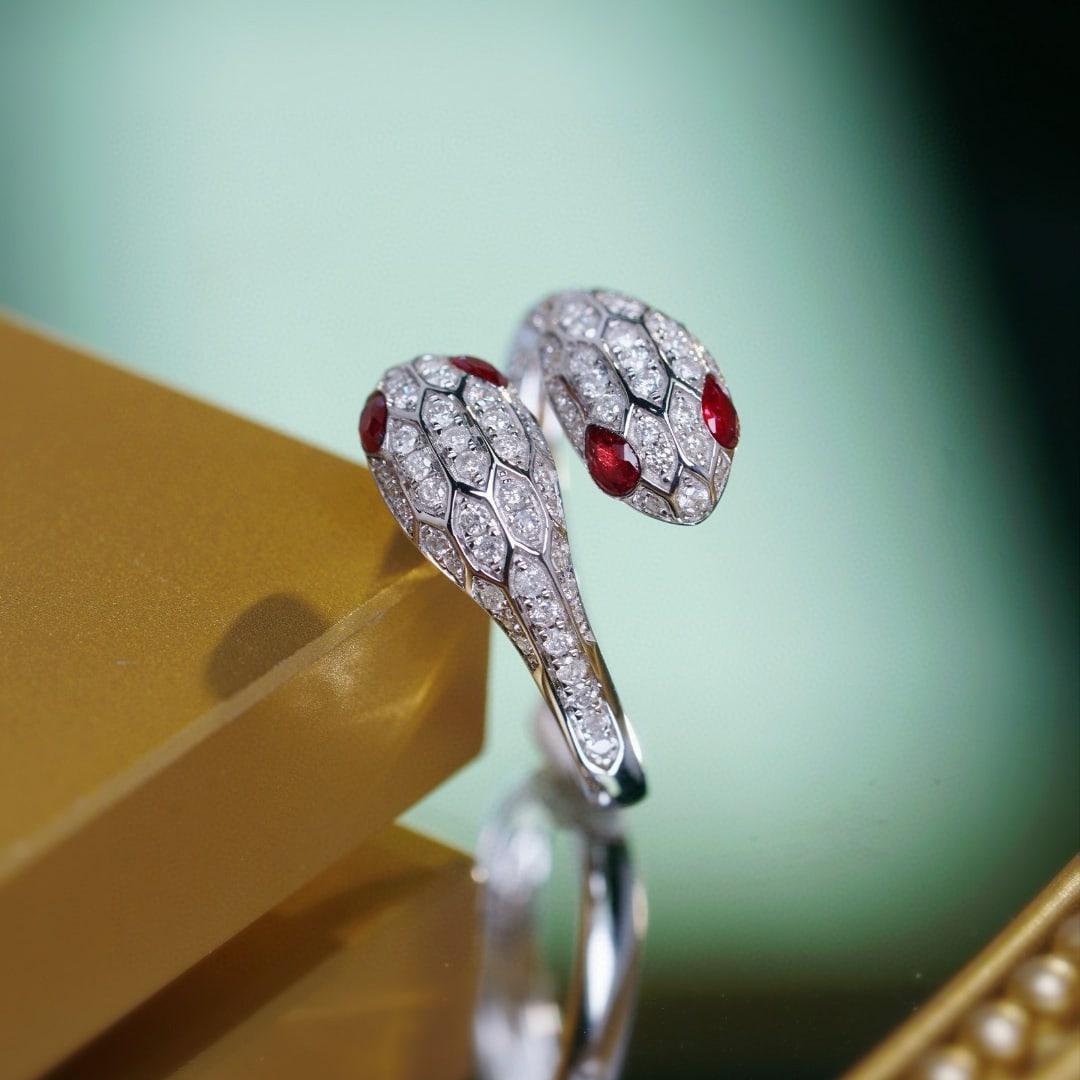 14k Gold 0.80 Ctw Vivid Red Natural Ruby & Diamond Ring - 7