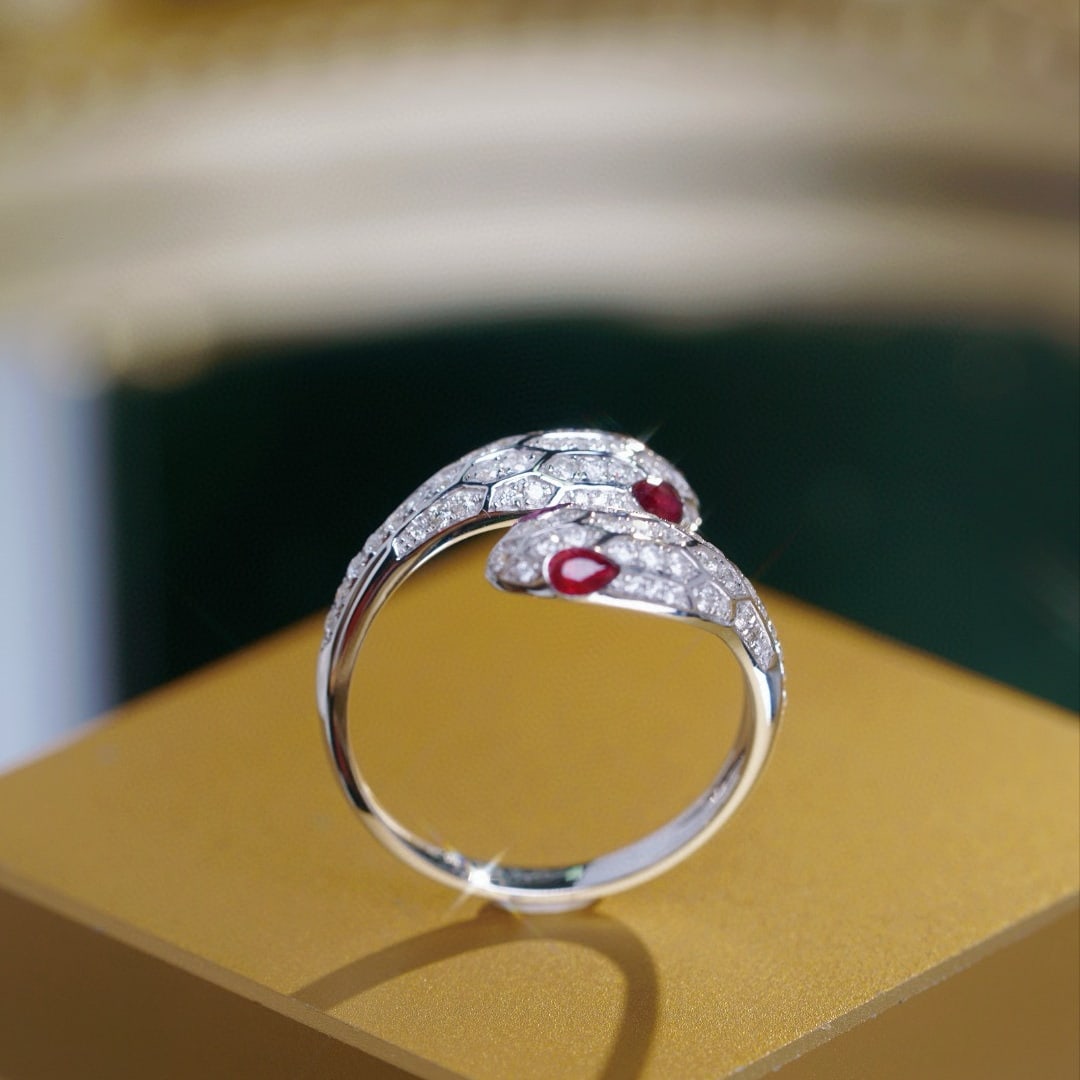 14k Gold 0.80 Ctw Vivid Red Natural Ruby & Diamond Ring - 8