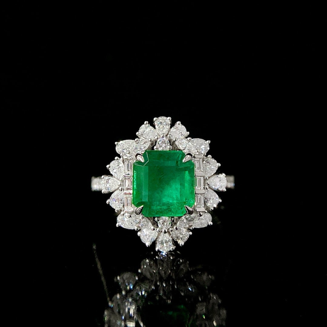 14k Gold 3.11 Ctw Vivid Green Natural Emerald & Diamond Ring/pendant( Without Chain ): Ref:230938070 // gold content:14k gold // ring size:7. 25us // // main gemstone:emerald // shape:octagonal // carat weight:2. 06ct // color:vivid green // treatment:natural // // adjacent gemstone