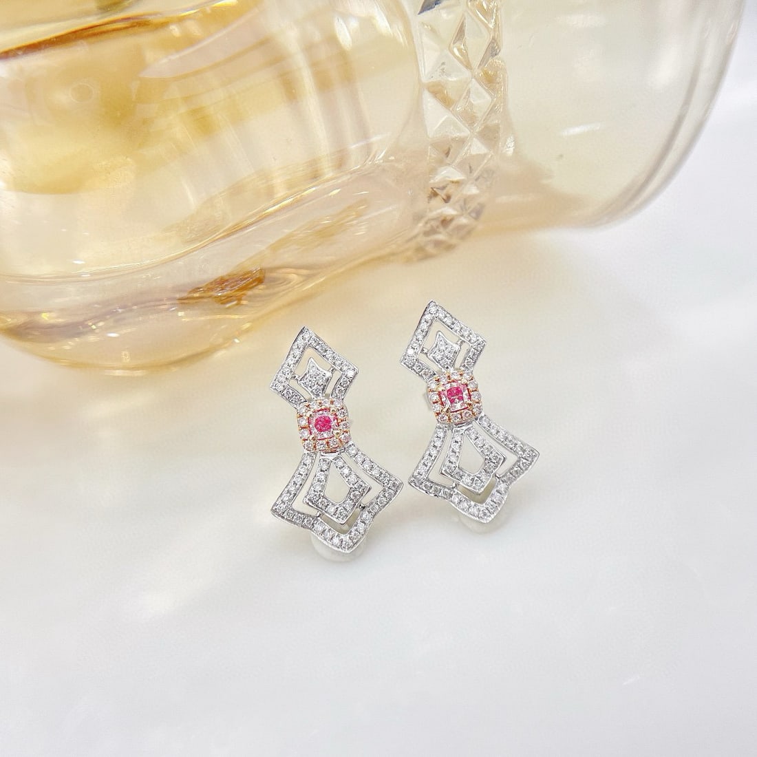 14k Gold 0.42 Ctw Natural Pink Diamond & Diamond Earrings: Ref:230938071 // gold content:14k gold // main gemstone:pink diamond // shape:cushion // carat weight:0. 14ct // color:pink // treatment:natural // // adjacent gemstone 2 : diamond // shape:round