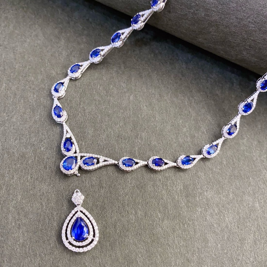 14k Gold 9.24 Ctw Natural Sapphire & Diamond Necklace - 2
