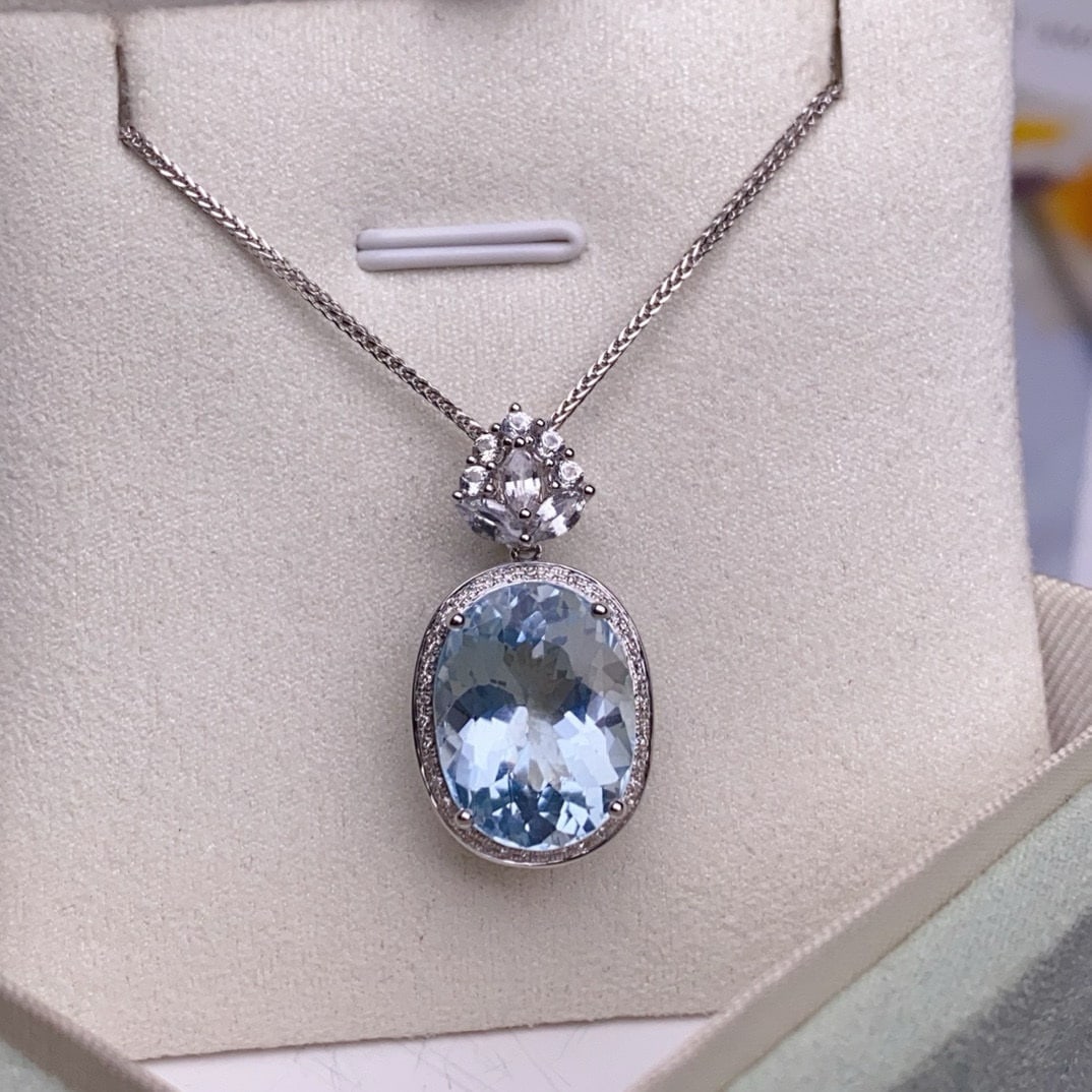 14k Gold 8.1 Ct Natural Aquamarine & Diamond & Sapphire Pendant( Without Chain ): Ref:230938092 // gold content:14k gold // main gemstone:aquamarine // shape:oval // carat weight:8. 1ct // color:blue // treatment:natural // // adjacent gemstone 2 : diamond // number of stones:40 //