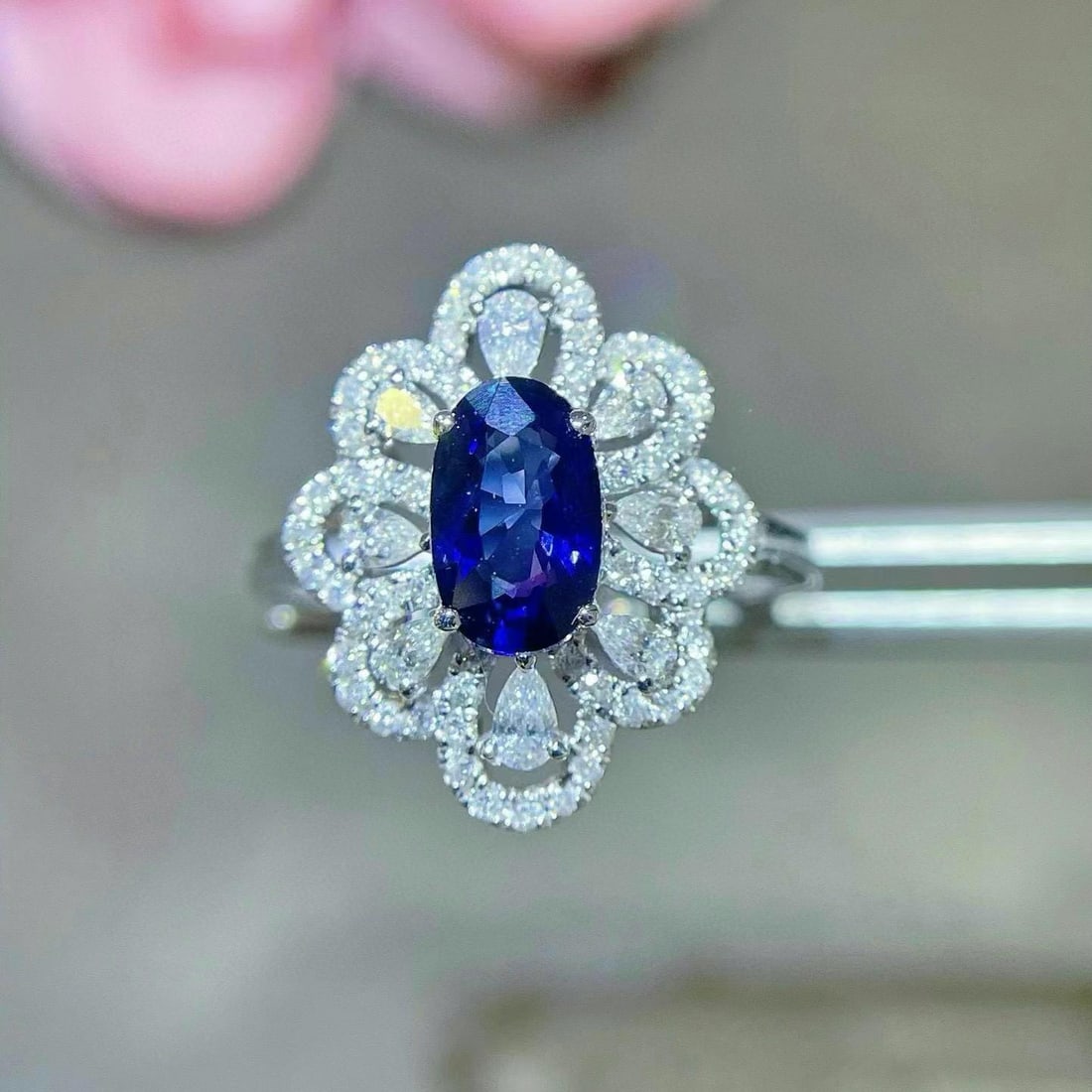 14k Gold 1.75 Ctw Natural Sapphire & Diamond Ring: Ref:230938095 // gold content:14k gold // ring size:7. 25us // // main gemstone:sapphire // shape:oval // carat weight:1. 1ct // color:blue // treatment:natural // // adjacent gemstone 2 : diamond