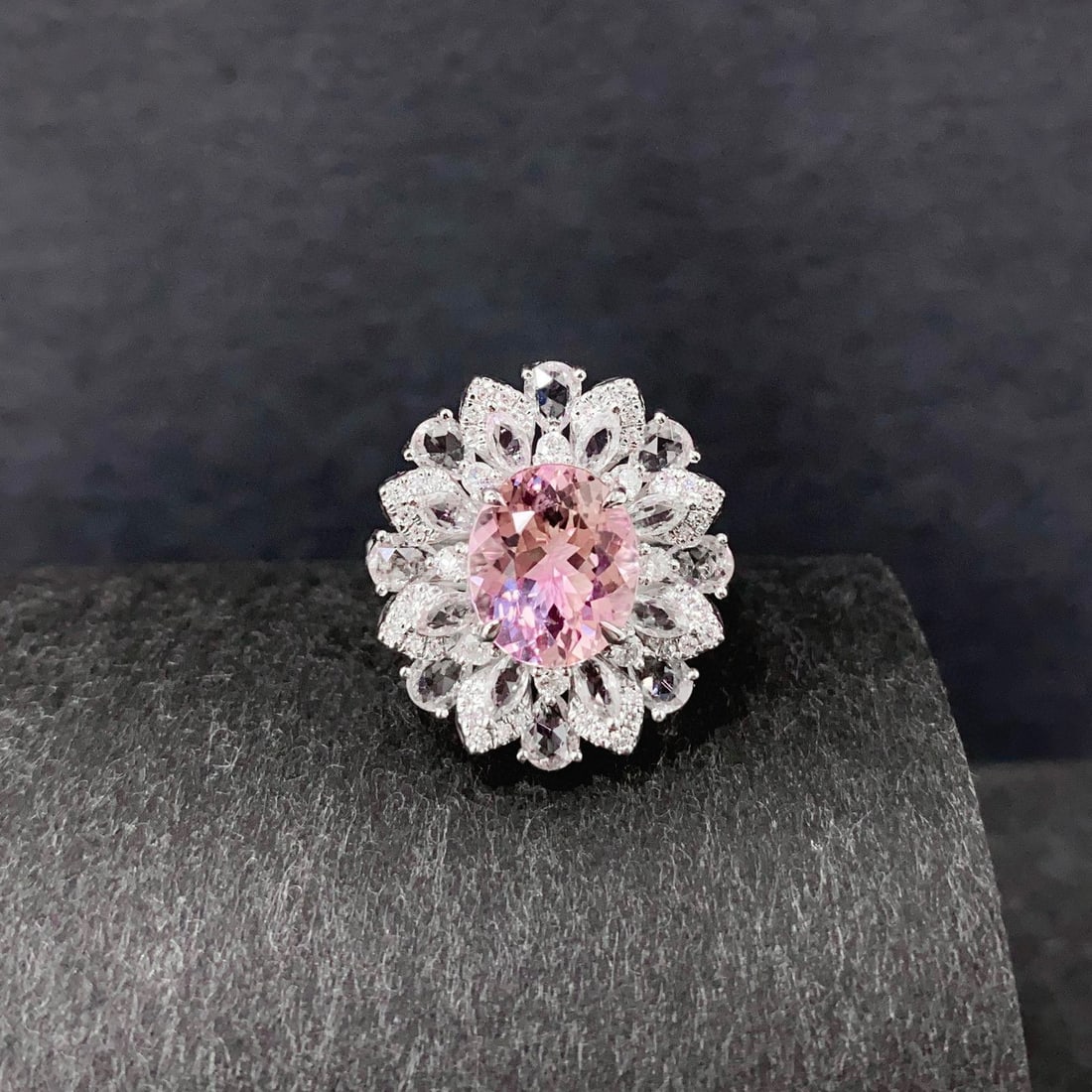 14k Gold 4.64 Ctw Natural Morganite & Sapphire Ring - 4