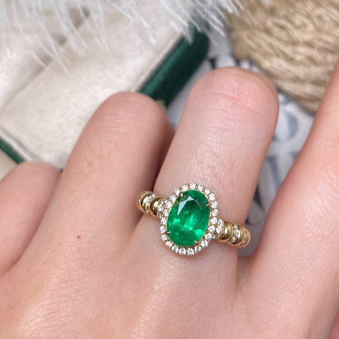 14k Gold 2.12 Ctw Vivid Green Natural Emerald & Diamond Ring - 3