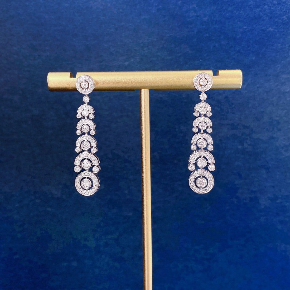 14k Gold 1 Ct Natural H Diamond & Art Deco Earrings: Ref:230938108 // gold content:14k gold // main gemstone:diamond // shape:round // carat weight:1ct // clarity grade:vs-si // color:h // treatment:natural // cut grade:g // Condition: NewLow