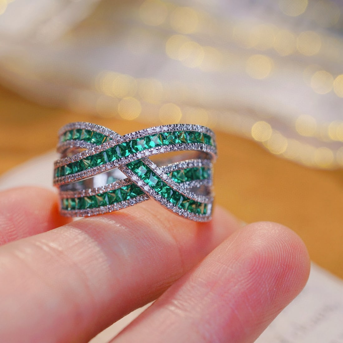 14k Gold 1.9 Ctw Vivid Green Natural Emerald & Diamond Ring - 3