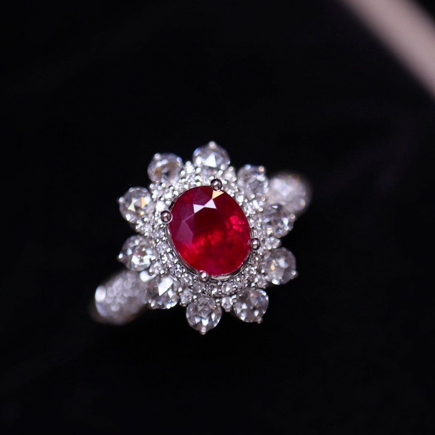14k Gold 0.82 Ct Vivid Red Natural Ruby & Diamond Ring - 2