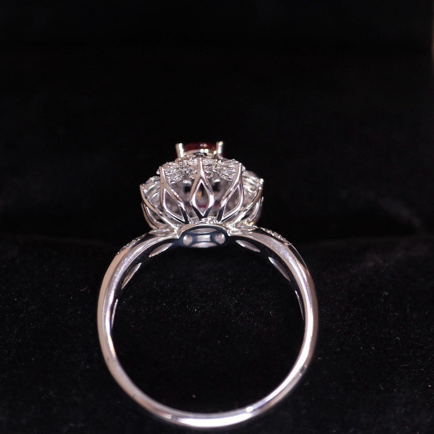 14k Gold 0.82 Ct Vivid Red Natural Ruby & Diamond Ring - 5