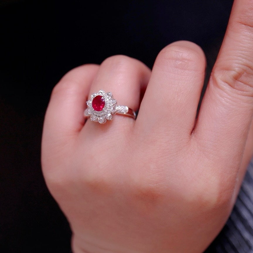 14k Gold 0.82 Ct Vivid Red Natural Ruby & Diamond Ring - 6