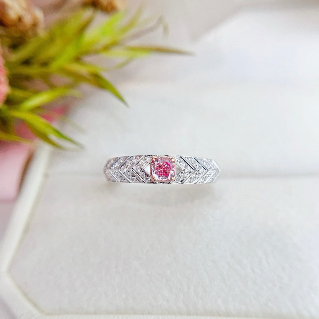 14k Gold 0.43 Ctw Natural Pink Diamond & Diamond Ring: Ref:230938133 // gold content:14k gold // ring size:7. 25us // // main gemstone:pink diamond // shape:cushion // carat weight:0. 28ct // color:pink // treatment:natural // // adjacent gemstone 2 :