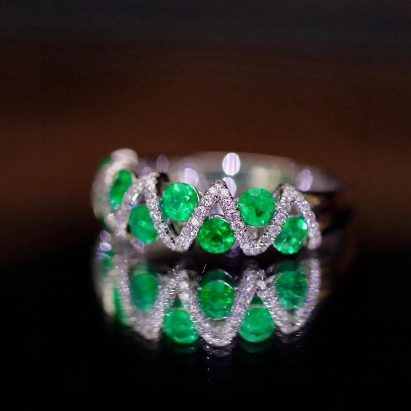 14k Gold 1.11 Ctw Vivid Green Natural Emerald & Diamond Ring - 3