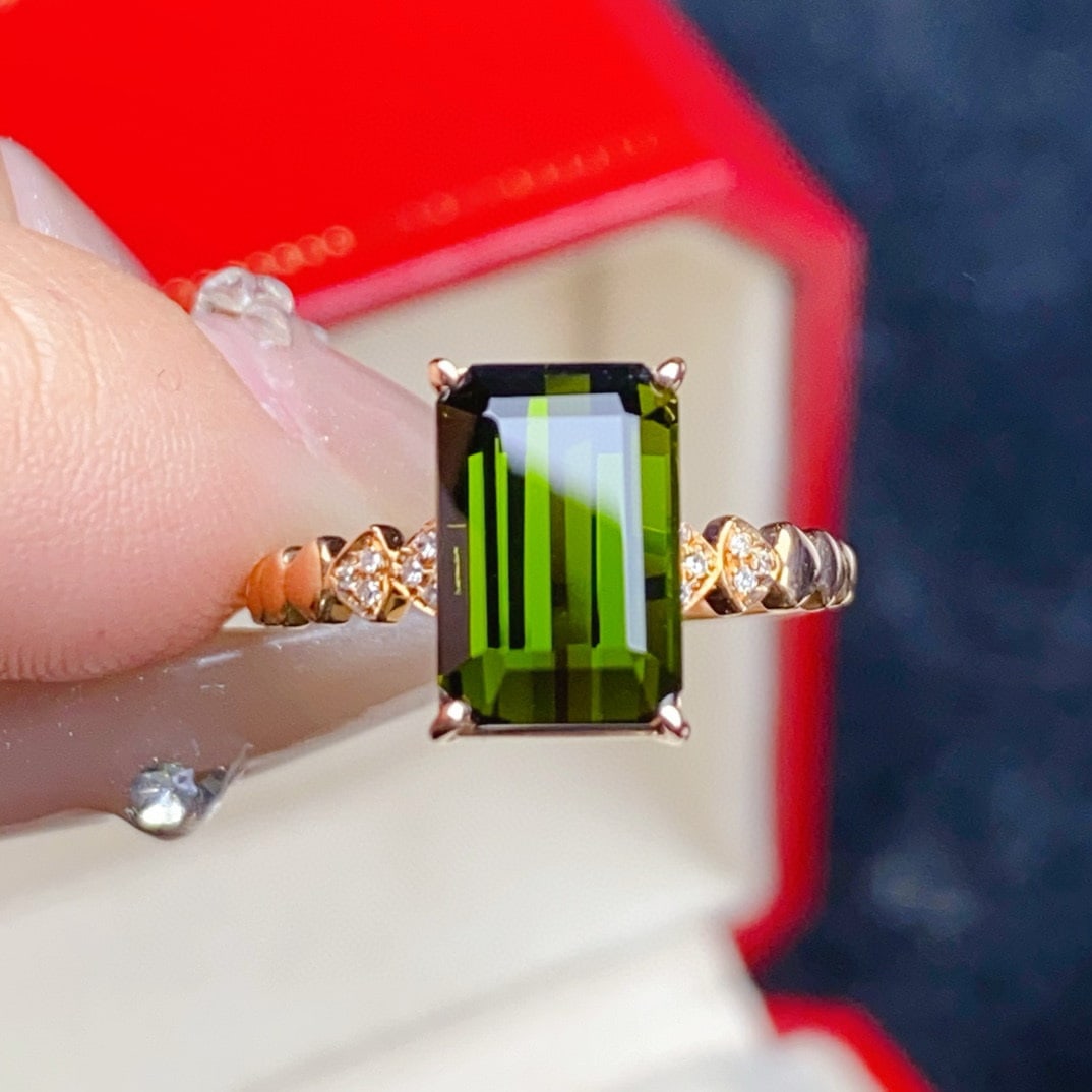 14k Gold 3.54 Ctw Natural Tourmaline & Diamond Ring: Ref:230938163 // gold content:14k gold // ring size:7. 25us // // main gemstone:tourmaline // shape:octagonal // carat weight:3. 5ct // color:green // treatment:natural // // adjacent gemstone 2 :