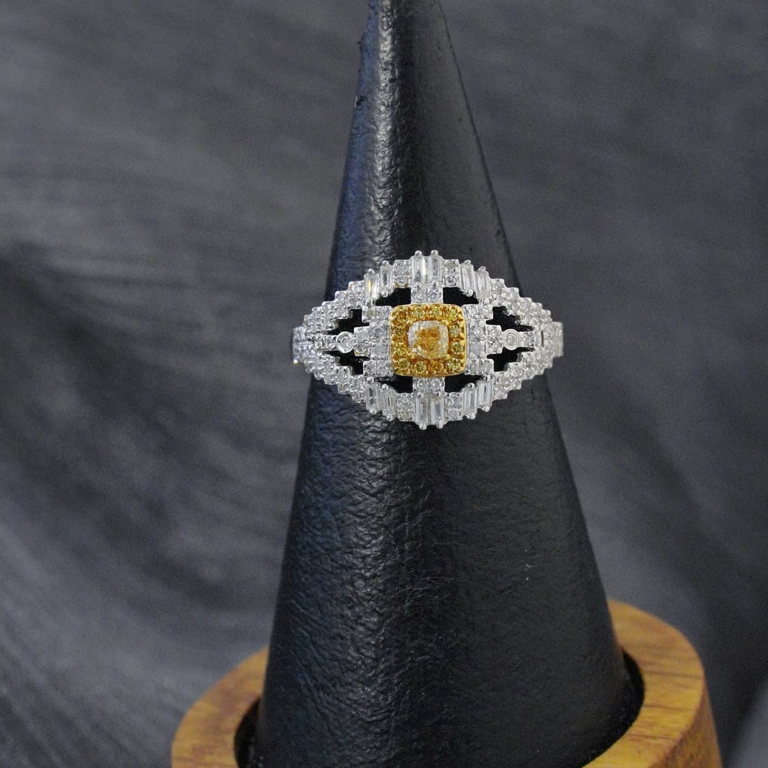 14k Gold 0.7 Ct Natural Color Diamond Ring: Ref:230938172 // gold content:14k gold // ring size:7. 25us // // main gemstone:diamond // shape:multiply // carat weight:0. 7ct // clarity grade:vs-si // color:color // treatment:natural //