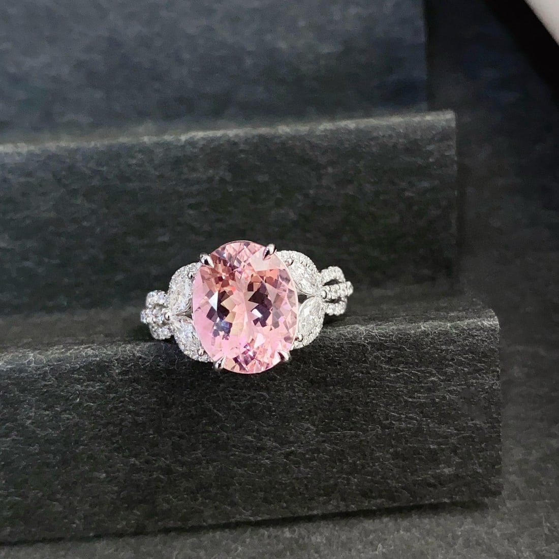 14k Gold 4.56 Ctw Natural Morganite & Diamond Ring: Ref:230938190 // gold content:14k gold // ring size:7. 25us // // main gemstone:morganite // shape:oval // carat weight:3. 93ct // color:cherry blossom color // treatment:natural // // adjacent