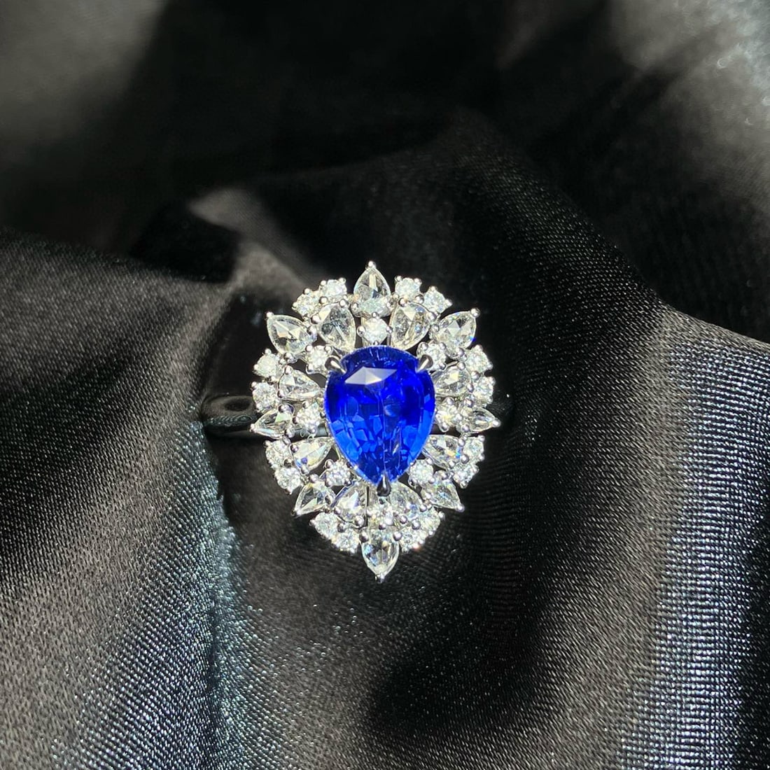 14k Gold 2.44 Ctw Natural Sapphire & Diamond Ring: Ref:230938197 // gold content:14k gold // ring size:7. 25us // // main gemstone:sapphire // shape:pear // carat weight:1. 86ct // color:royal blue // treatment:natural // // adjacent gemstone 2 :