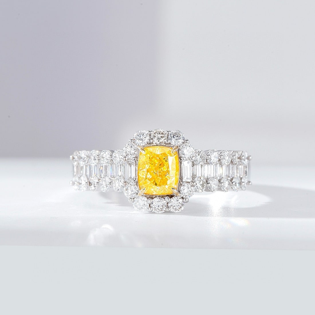 14k Gold 1.64 Ctw Natural Yellow Diamond & Diamond Ring: Ref:230938207 // gold content:14k gold // ring size:7. 25us // // main gemstone:yellow diamond // shape:cushion // carat weight:0. 6ct // color:yellow // treatment:natural // // adjacent gemstone
