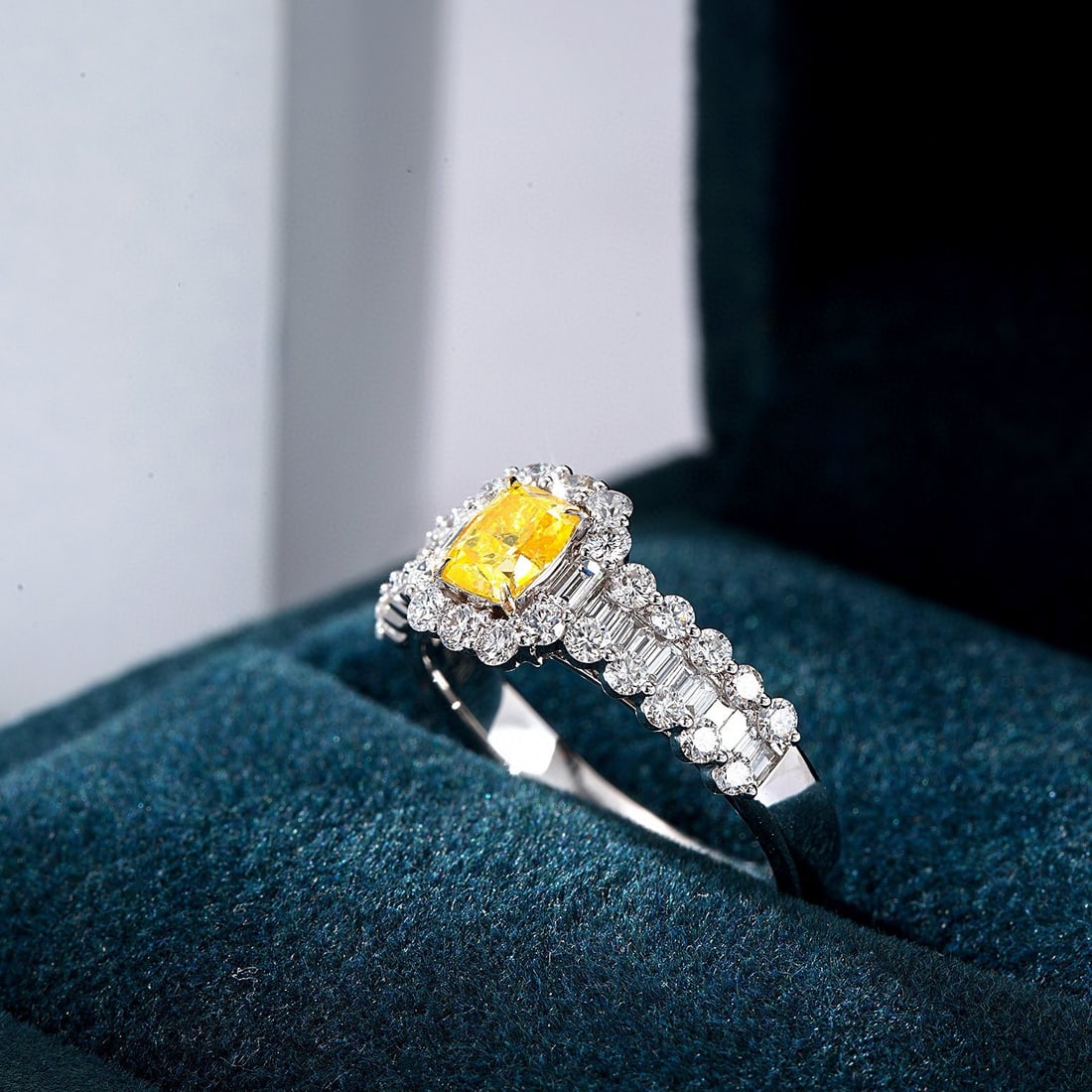 14k Gold 1.64 Ctw Natural Yellow Diamond & Diamond Ring - 3