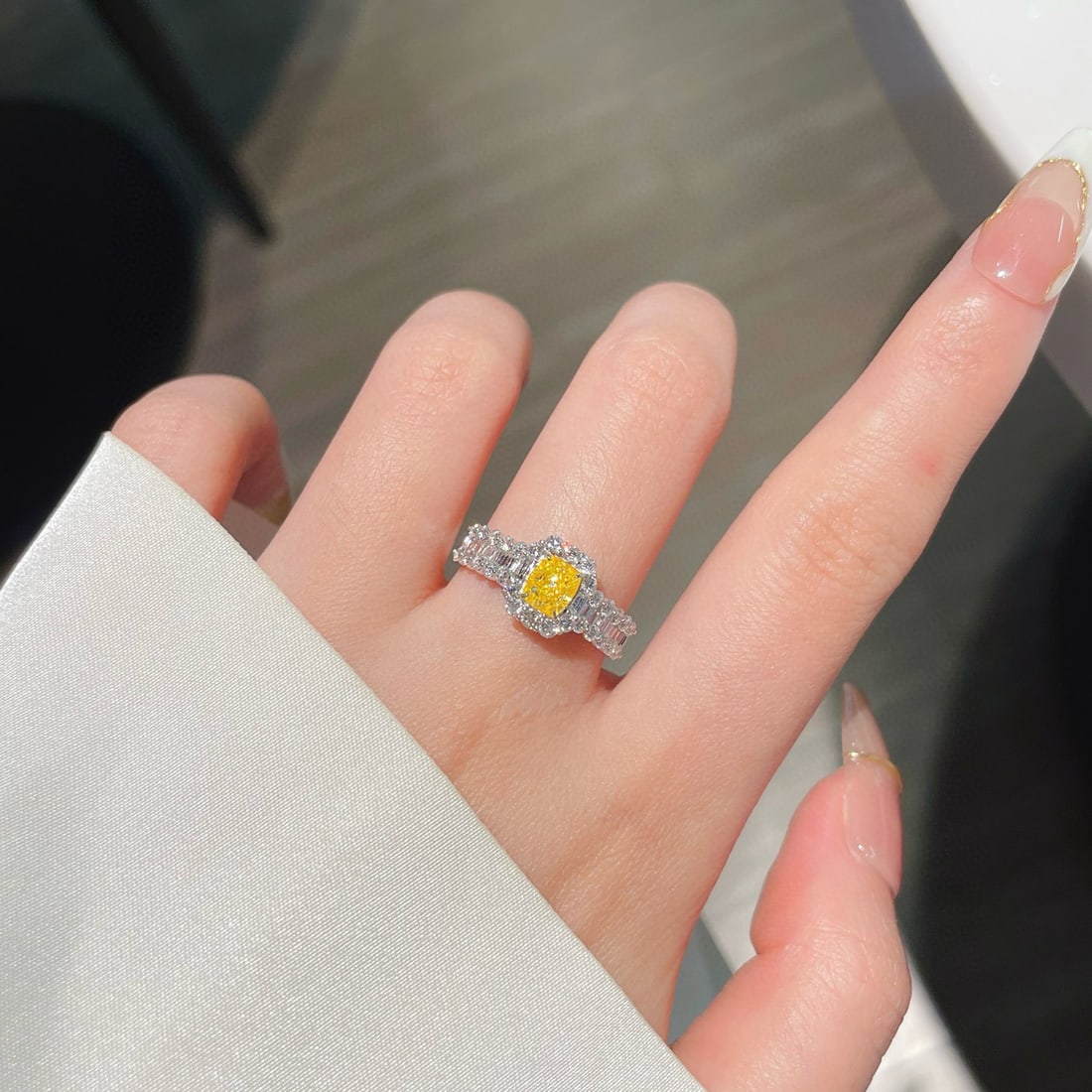 14k Gold 1.64 Ctw Natural Yellow Diamond & Diamond Ring - 4