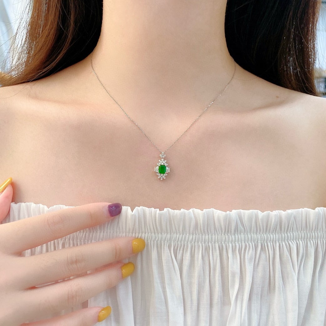 14k Gold 0.92 Ctw Vivid Green Natural Emerald & Diamond Pendant( Without Chain ) - 2