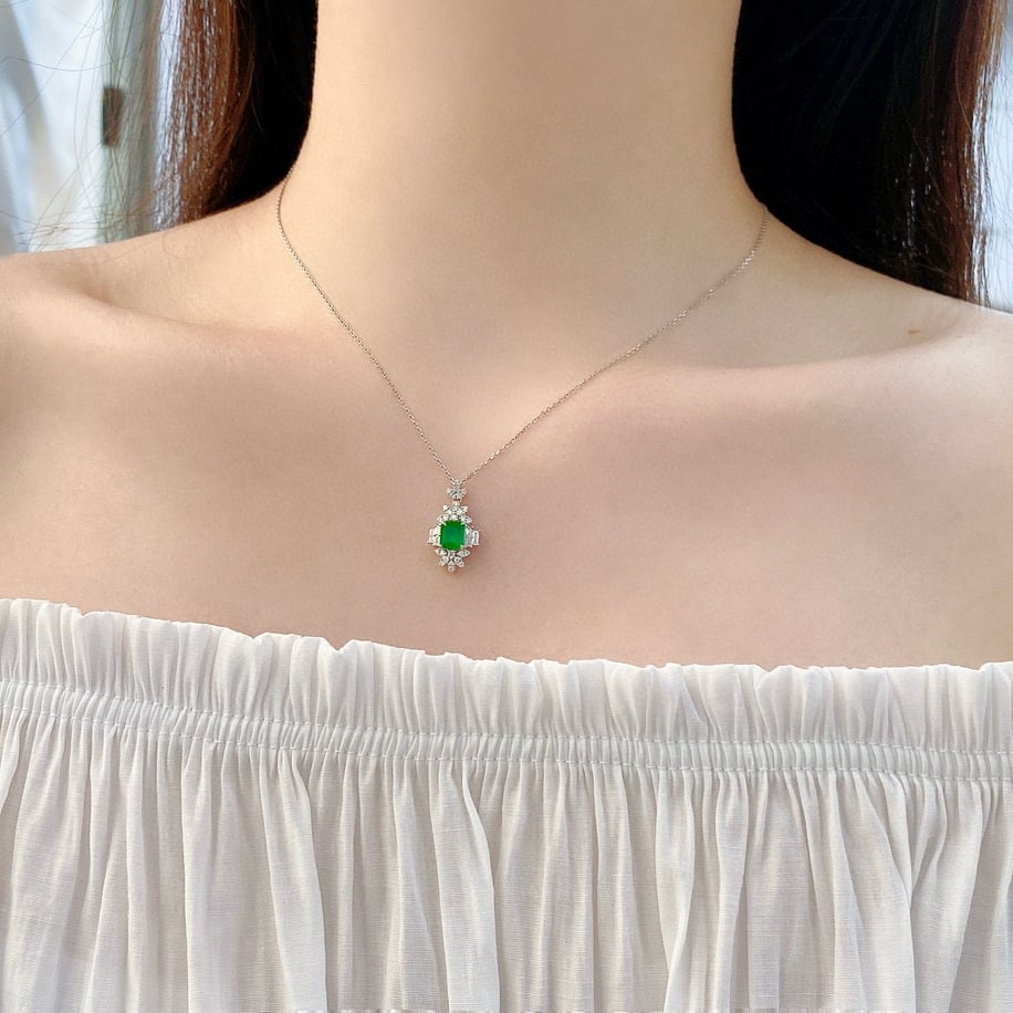 14k Gold 0.92 Ctw Vivid Green Natural Emerald & Diamond Pendant( Without Chain ) - 3