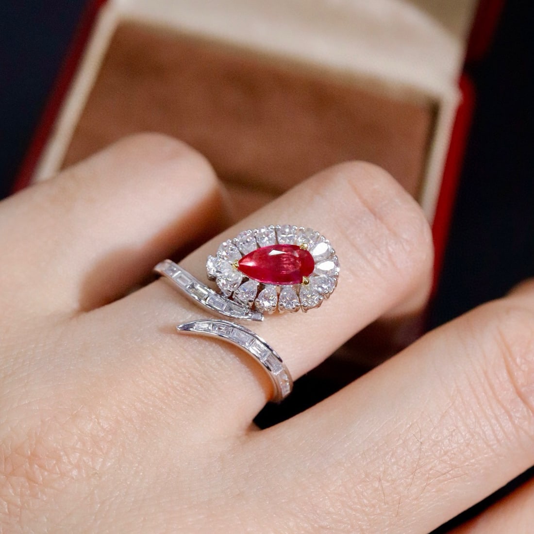 14k Gold 1.03 Ctw Natural Ruby & Diamond Ring - 2