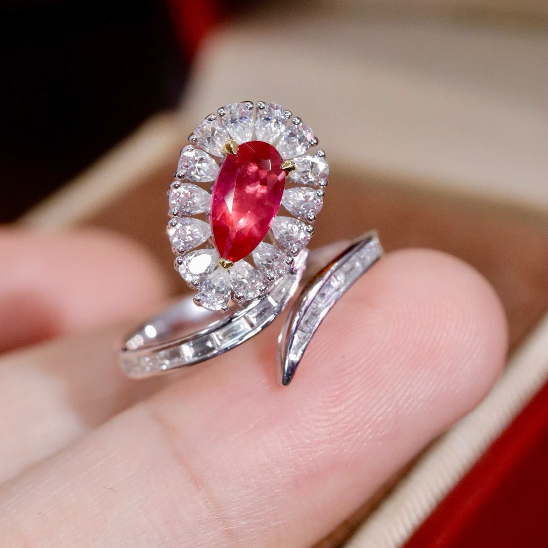 14k Gold 1.03 Ctw Natural Ruby & Diamond Ring - 5