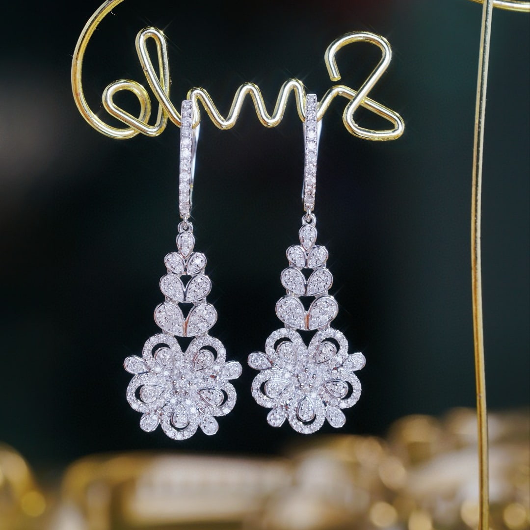 14k Gold 1.20 Ct Natural H Diamond Earrings: Ref:230938229 // gold content:14k gold // main gemstone:diamond // shape:round // carat weight:1. 20ct // clarity grade:vs-si // color:h // treatment:natural // cut grade:g // Condition: NewLow