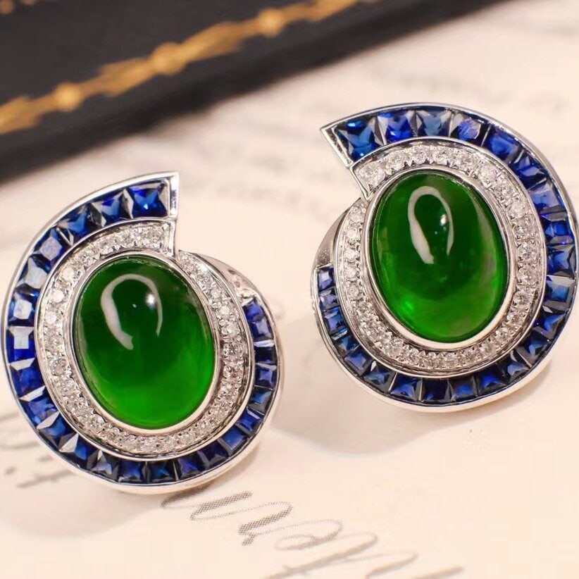 14k Gold 3.43 Ctw Vivid Green Natural Emerald & Diamond Earrings: Ref:230938233 // gold content:14k gold // main gemstone:emerald // shape:oval // carat weight:3. 2ct // color:vivid green // treatment:natural // // adjacent gemstone 2 : diamond // shape:round //