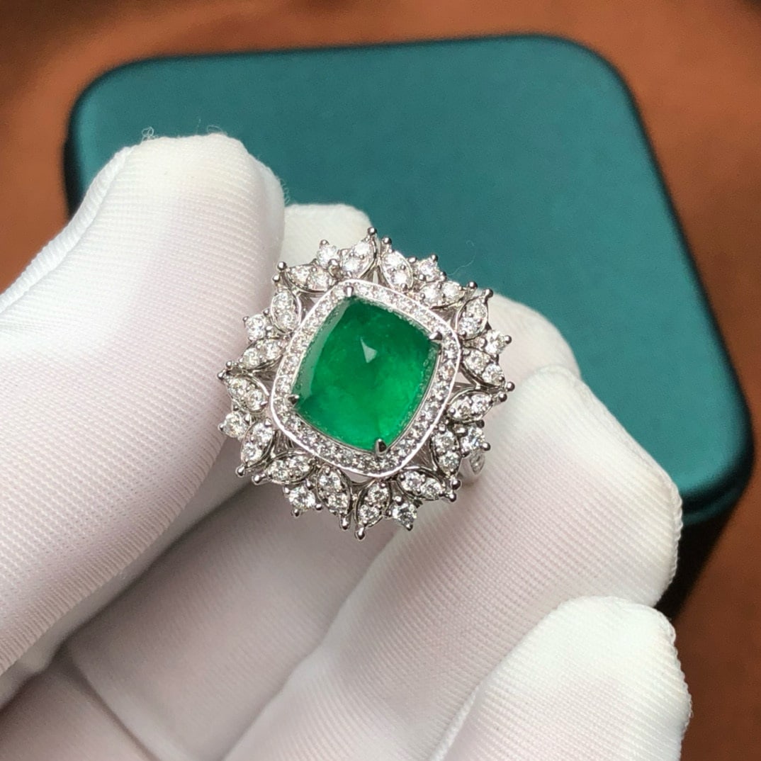 14k Gold 3.69 Ctw Vivid Green Natural Emerald & Diamond Ring - 2