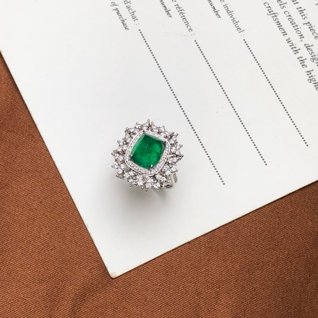 14k Gold 3.69 Ctw Vivid Green Natural Emerald & Diamond Ring - 5