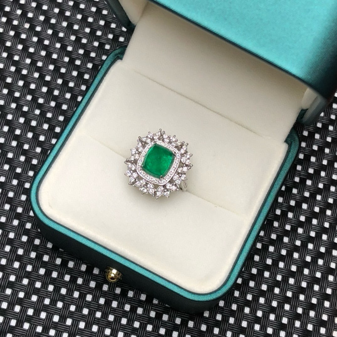 14k Gold 3.69 Ctw Vivid Green Natural Emerald & Diamond Ring - 6