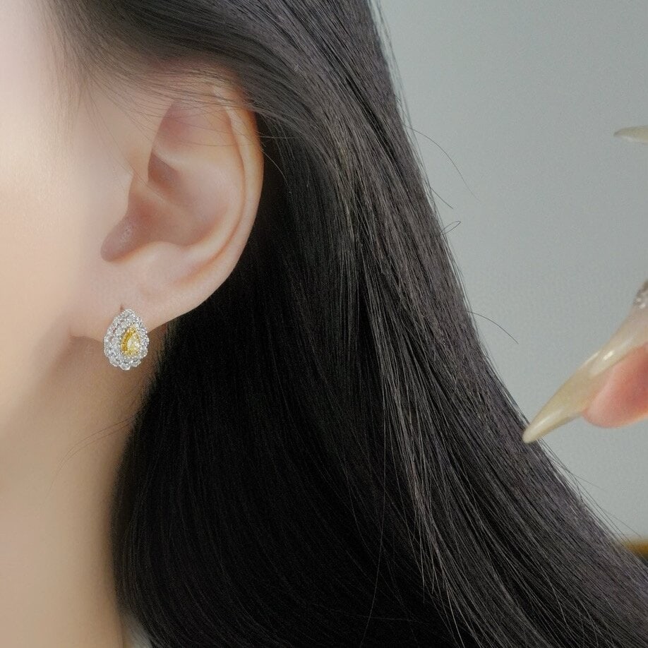 14k Gold 0.8 Ct Natural Color Diamond Earrings - 5