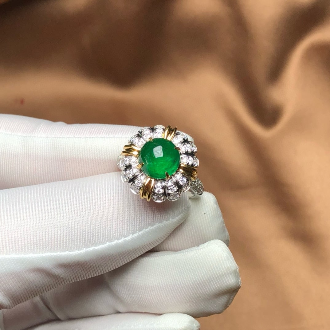14k Gold 3.00 Ctw Vivid Green Natural Emerald & Diamond Ring: Ref:230938265 // gold content:14k gold // ring size:7. 25us // // main gemstone:emerald // shape:round // carat weight:2. 39ct // color:vivid green // treatment:natural // cut grade:g // //